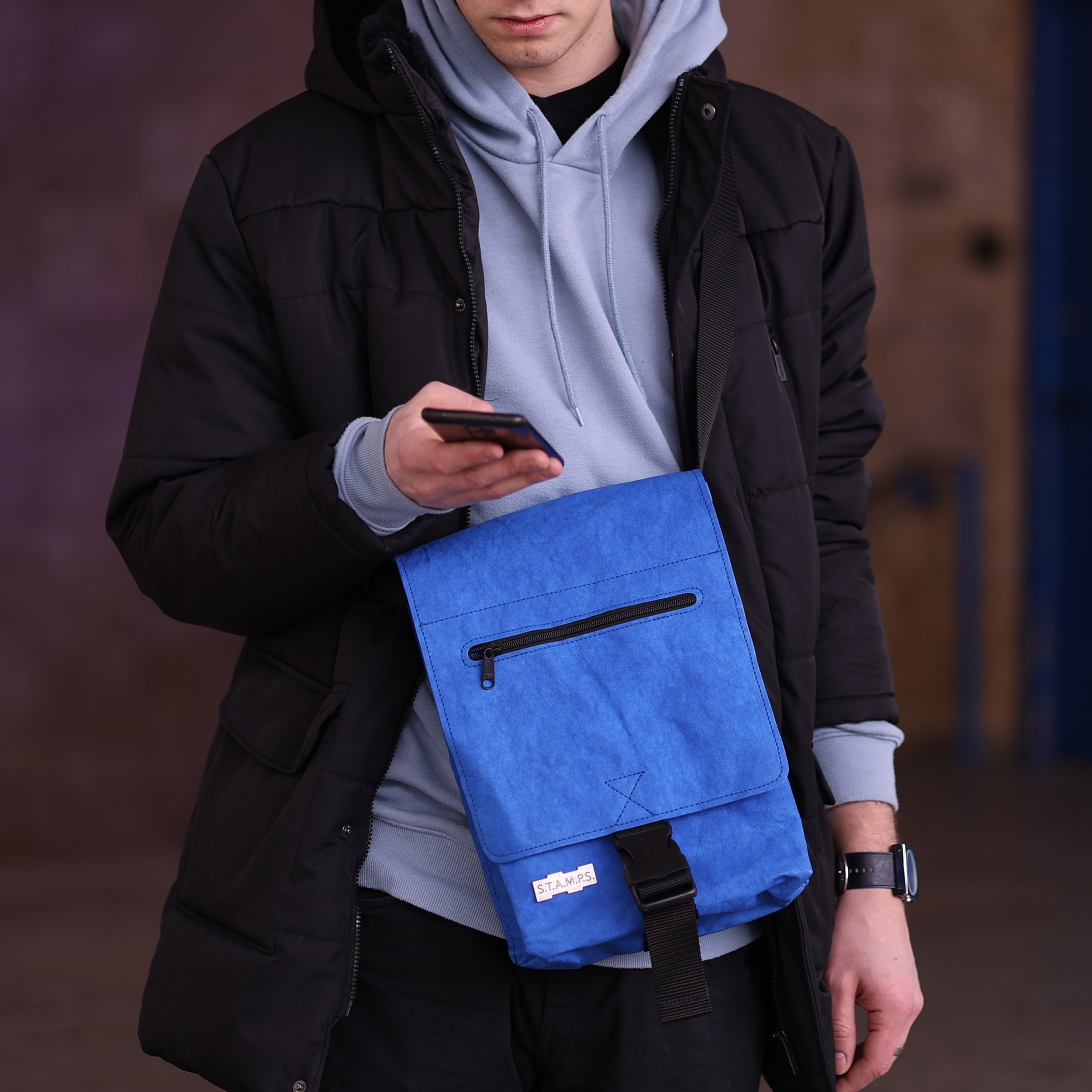 106181_2700_Columbus_in_Atlantic_Blue_2x4r6gXWbHGSn3