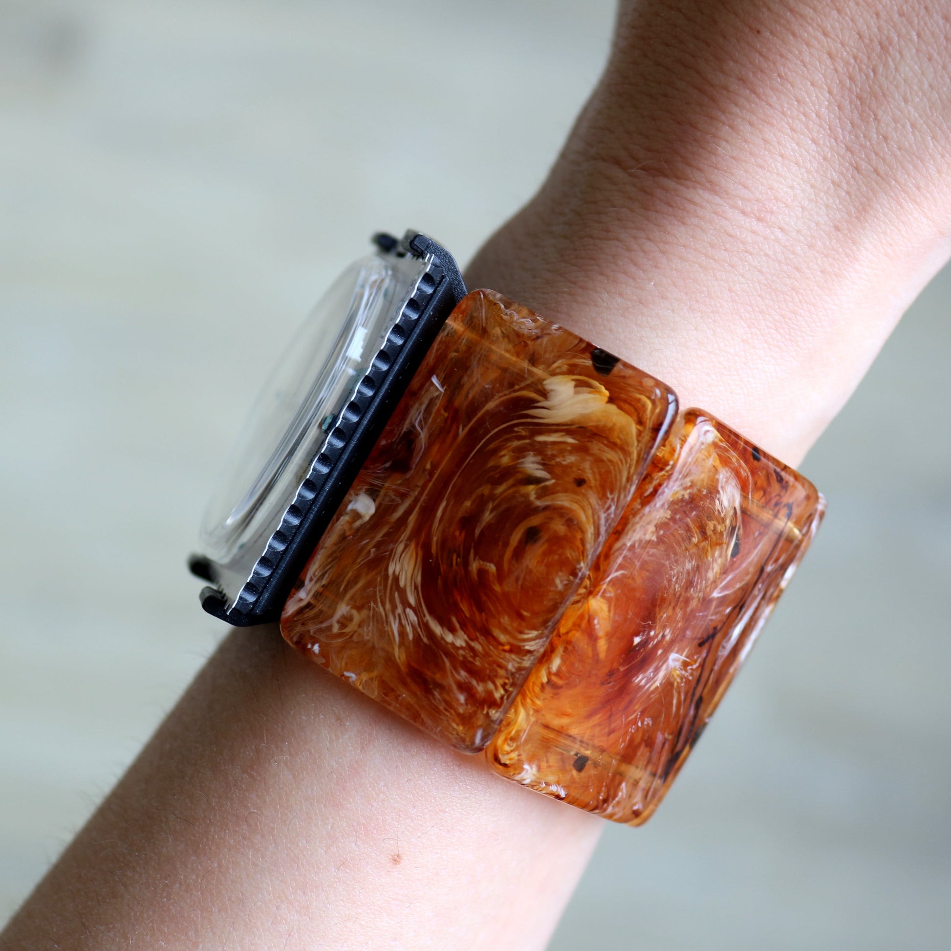 102244_1501_Belta_Pearl_Amber_02