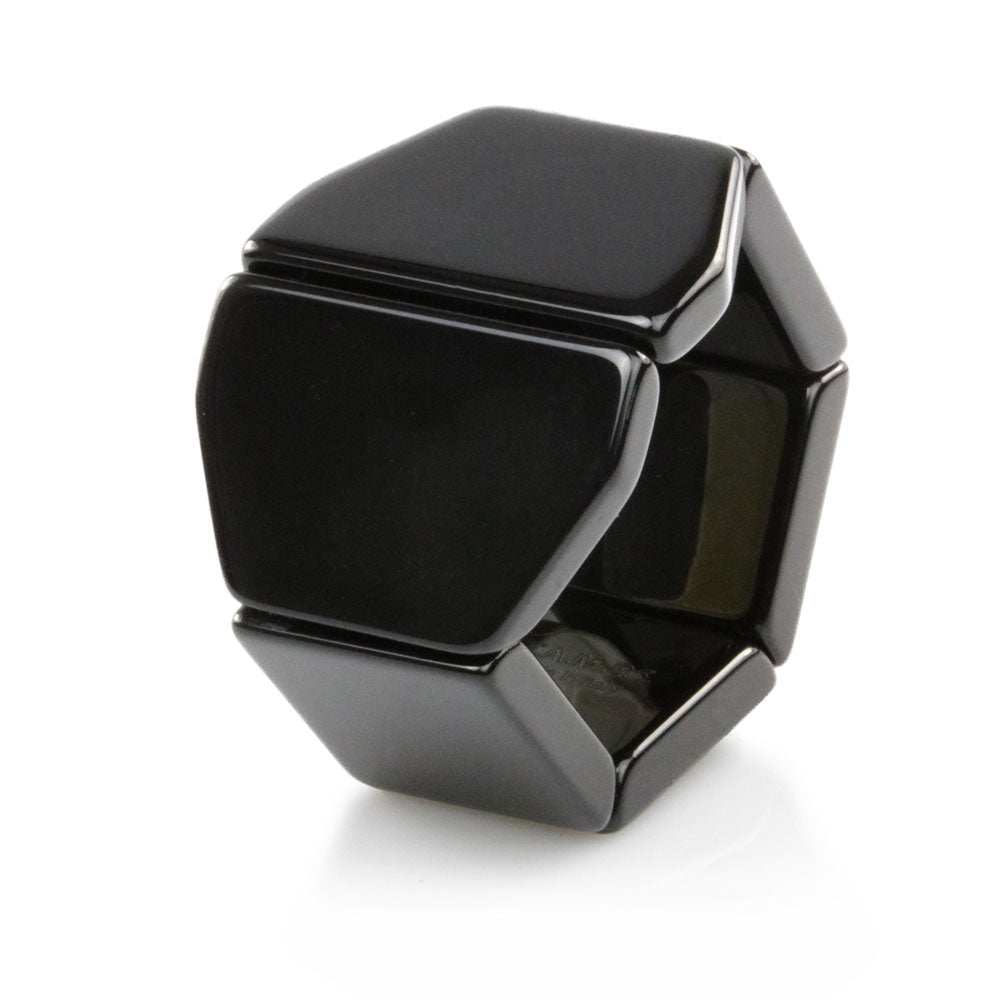 102563_0100_Belta-Y-Black-STAMPS
