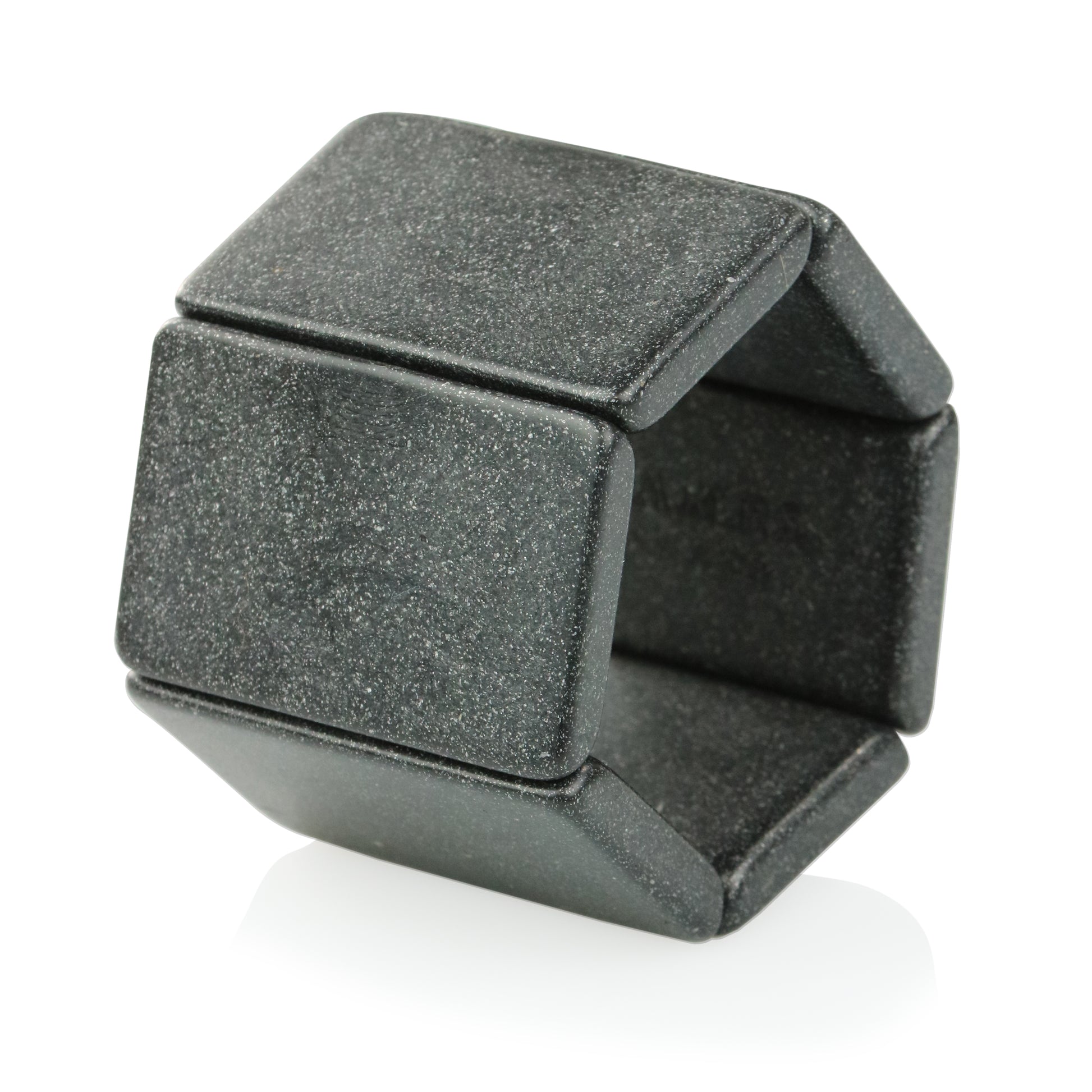 Belta_Tetra_Black_105822_0100o9AH5XnP3Ic0E