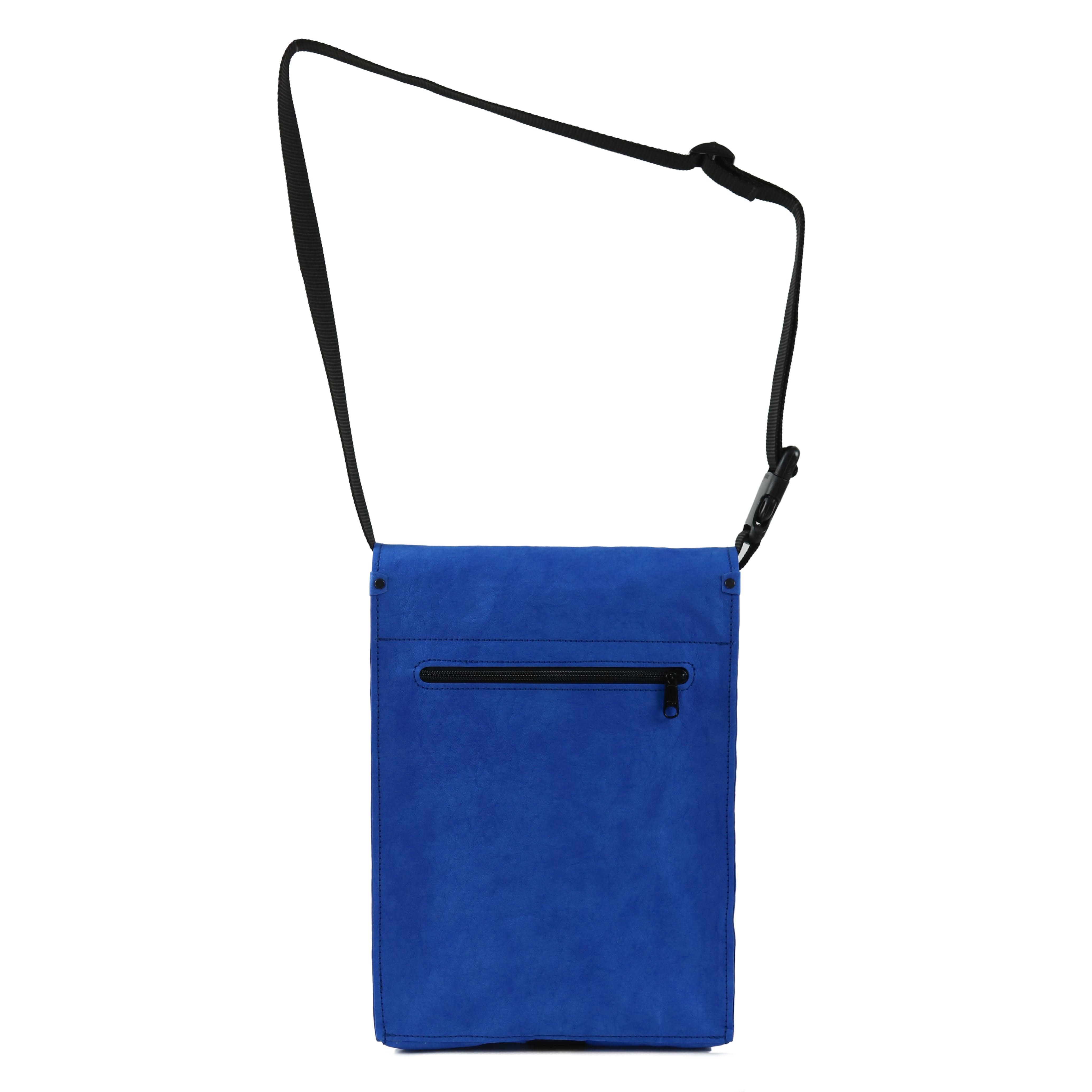 Ben-in-Atlantic-Blue_106182_2720_02