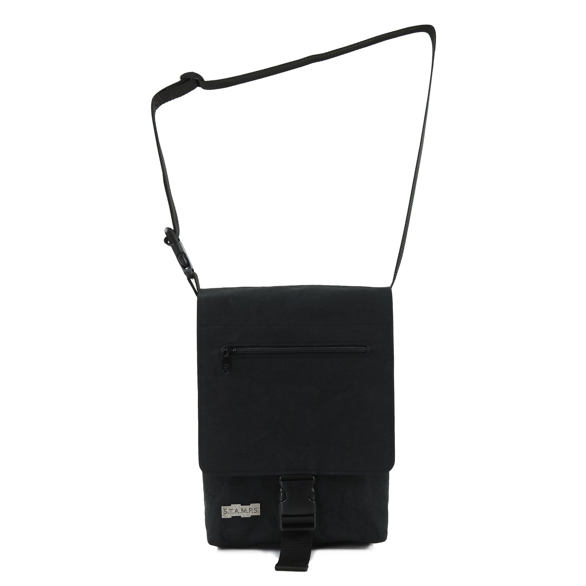 Ben-in-Black_106182_0100_01