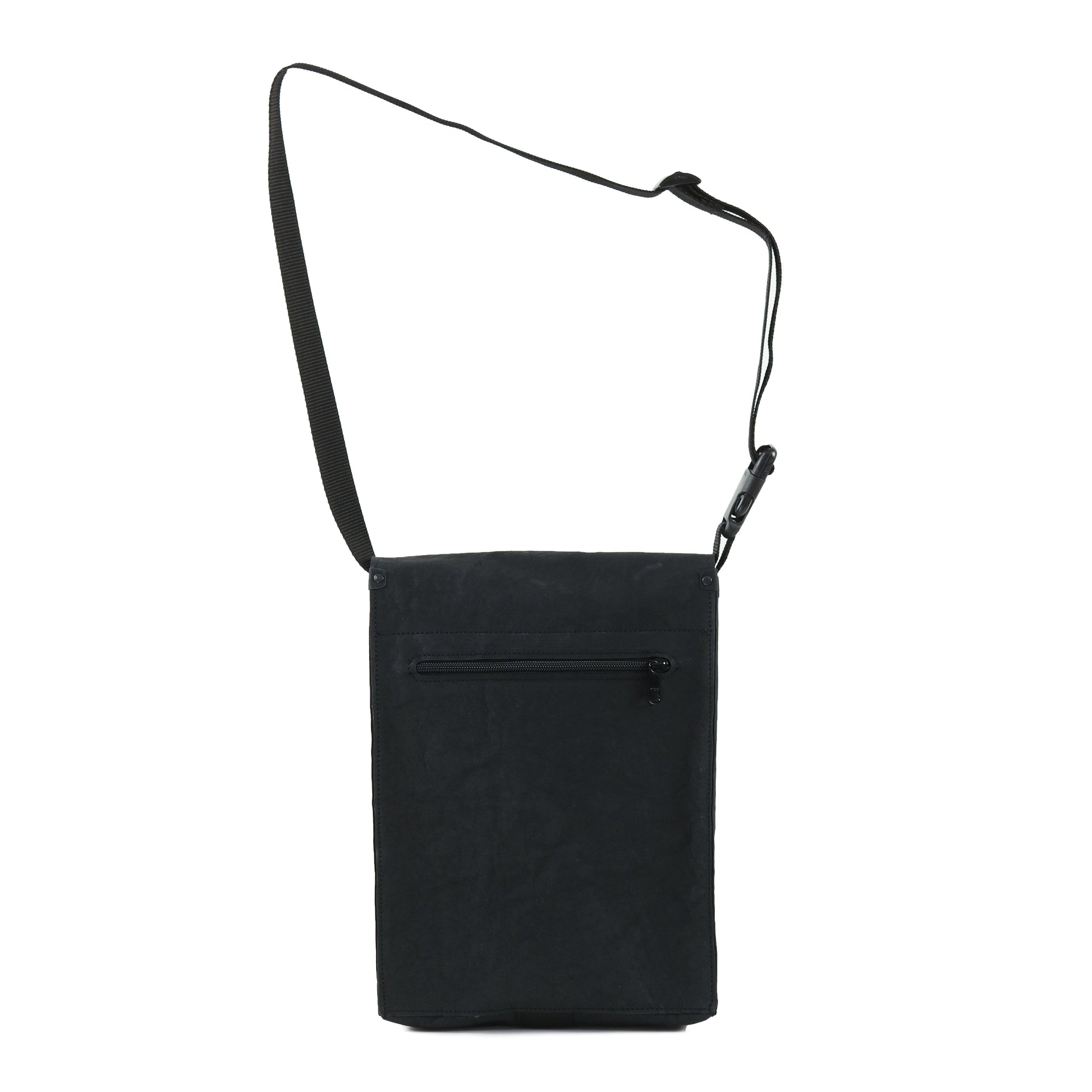 Ben-in-Black_106182_0100_02_2