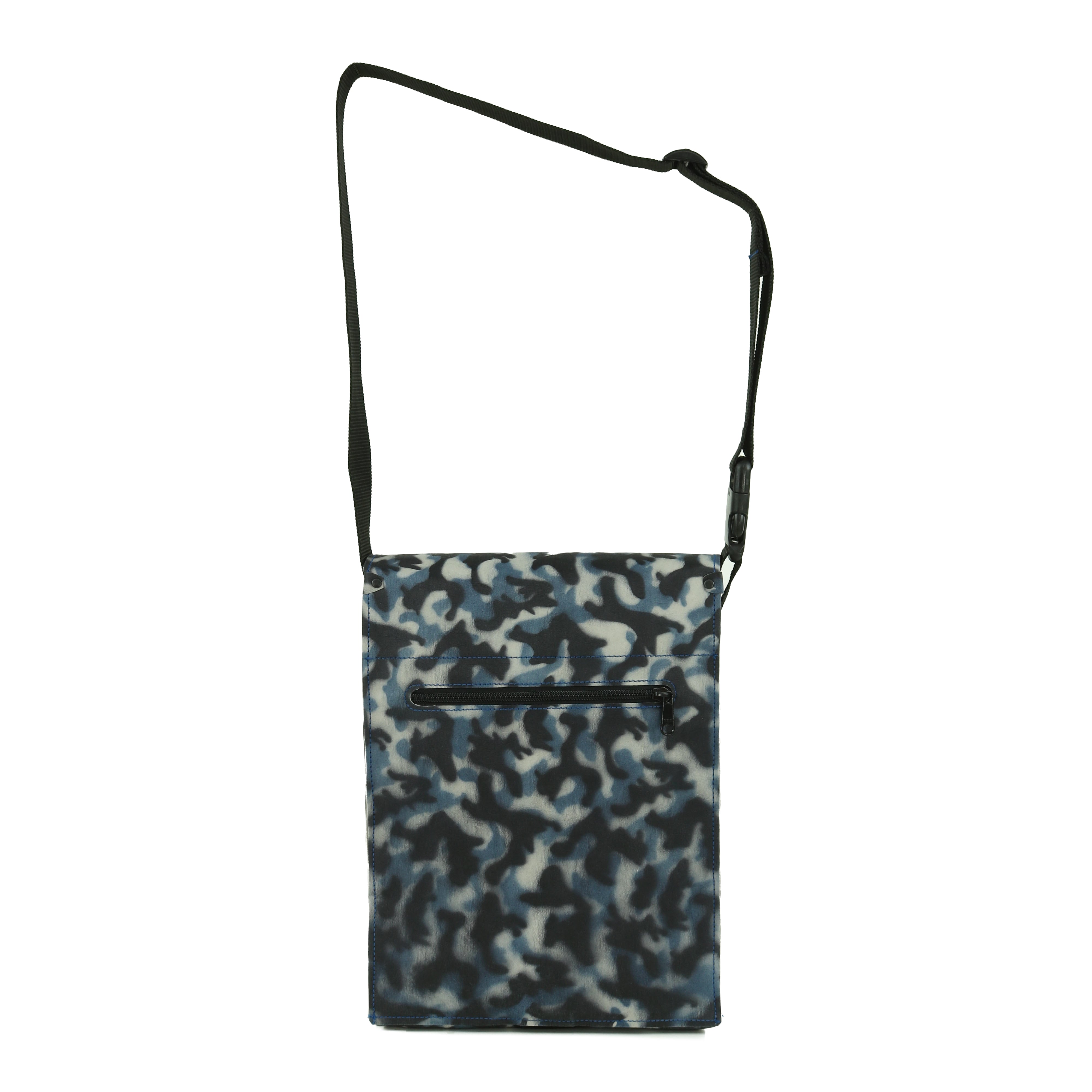 Ben-in-Camo-Blue_106182_2822_02