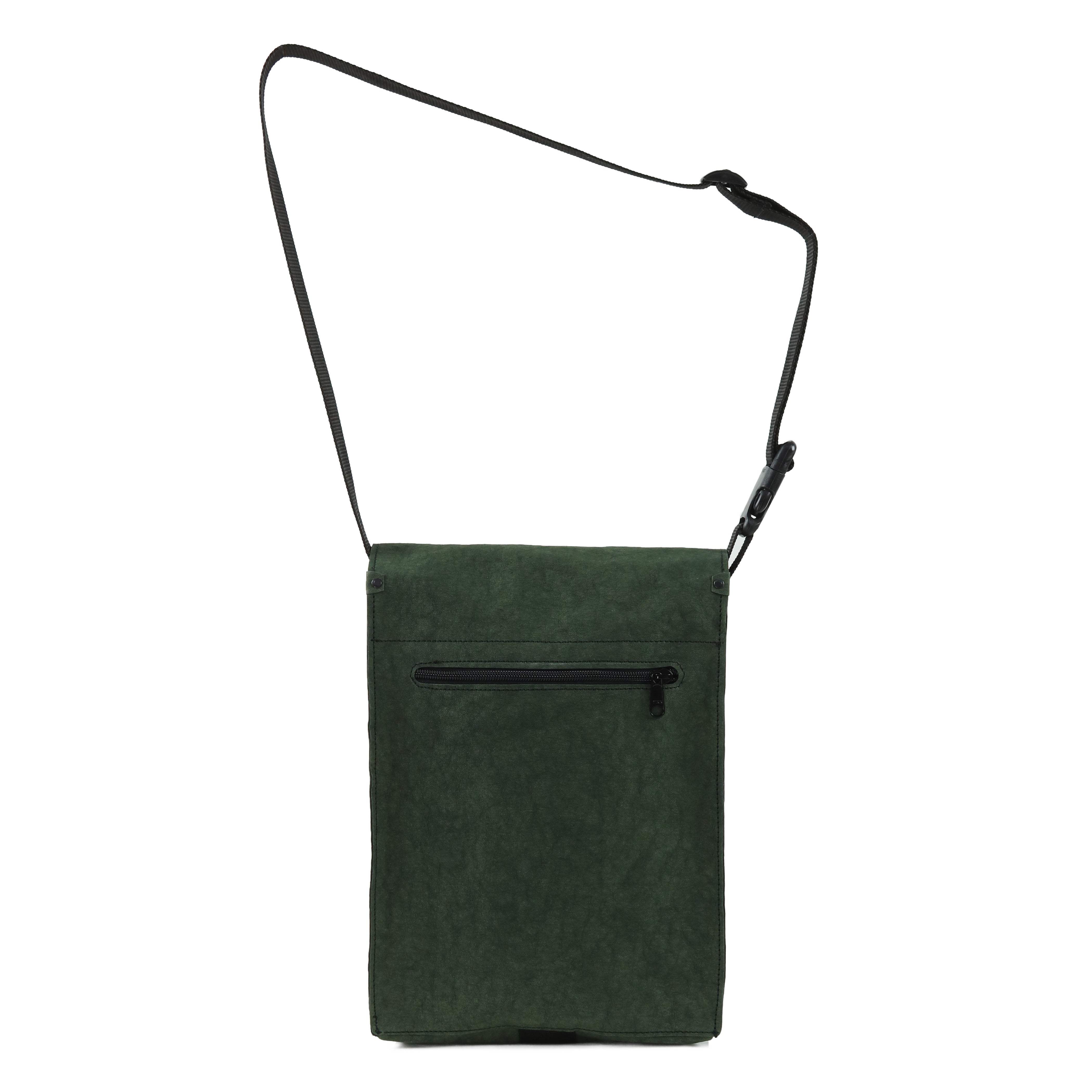 Ben-in-Dark-Green_106182_3400_02