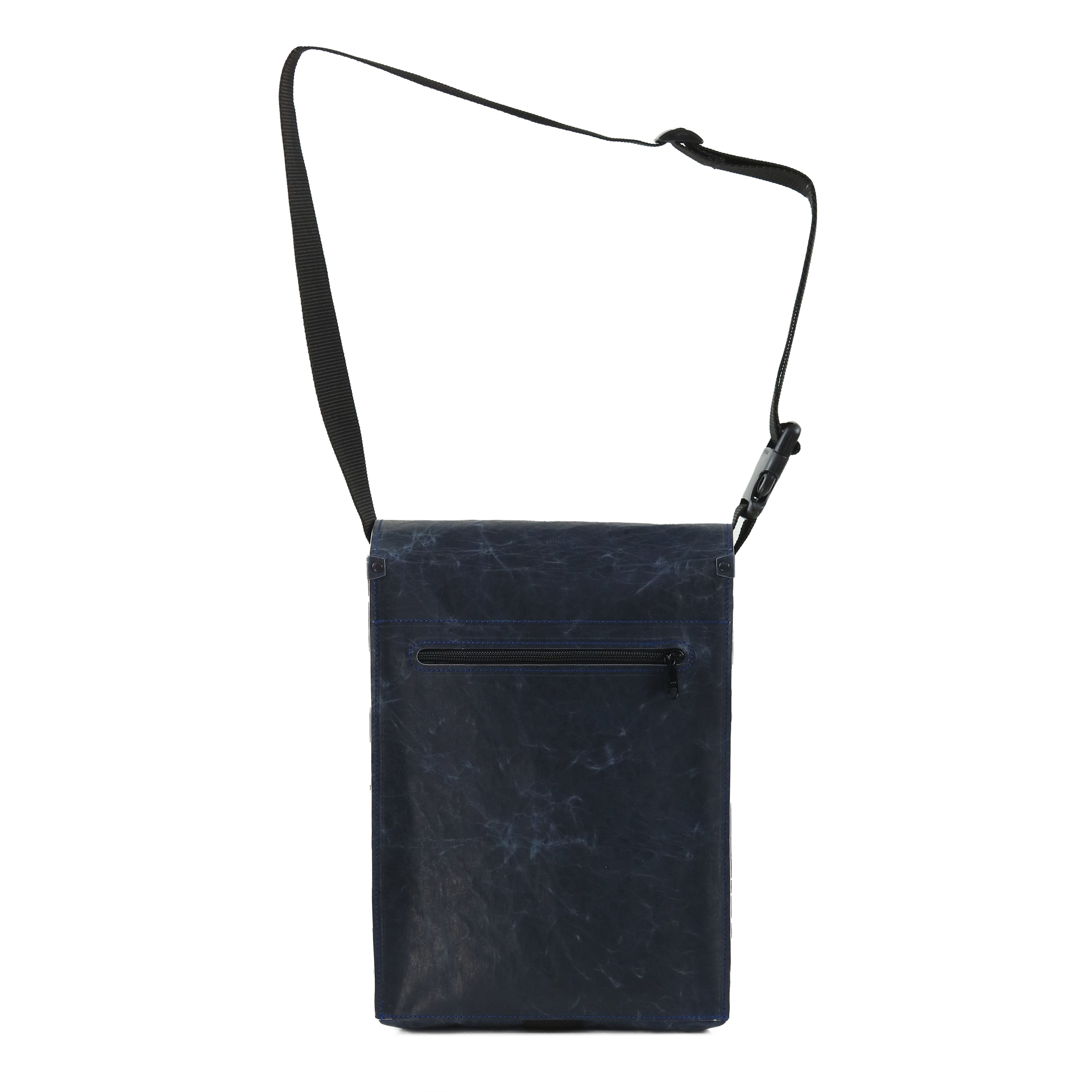 Ben-in-Derby-Nakota-Navy_106182_2790_02