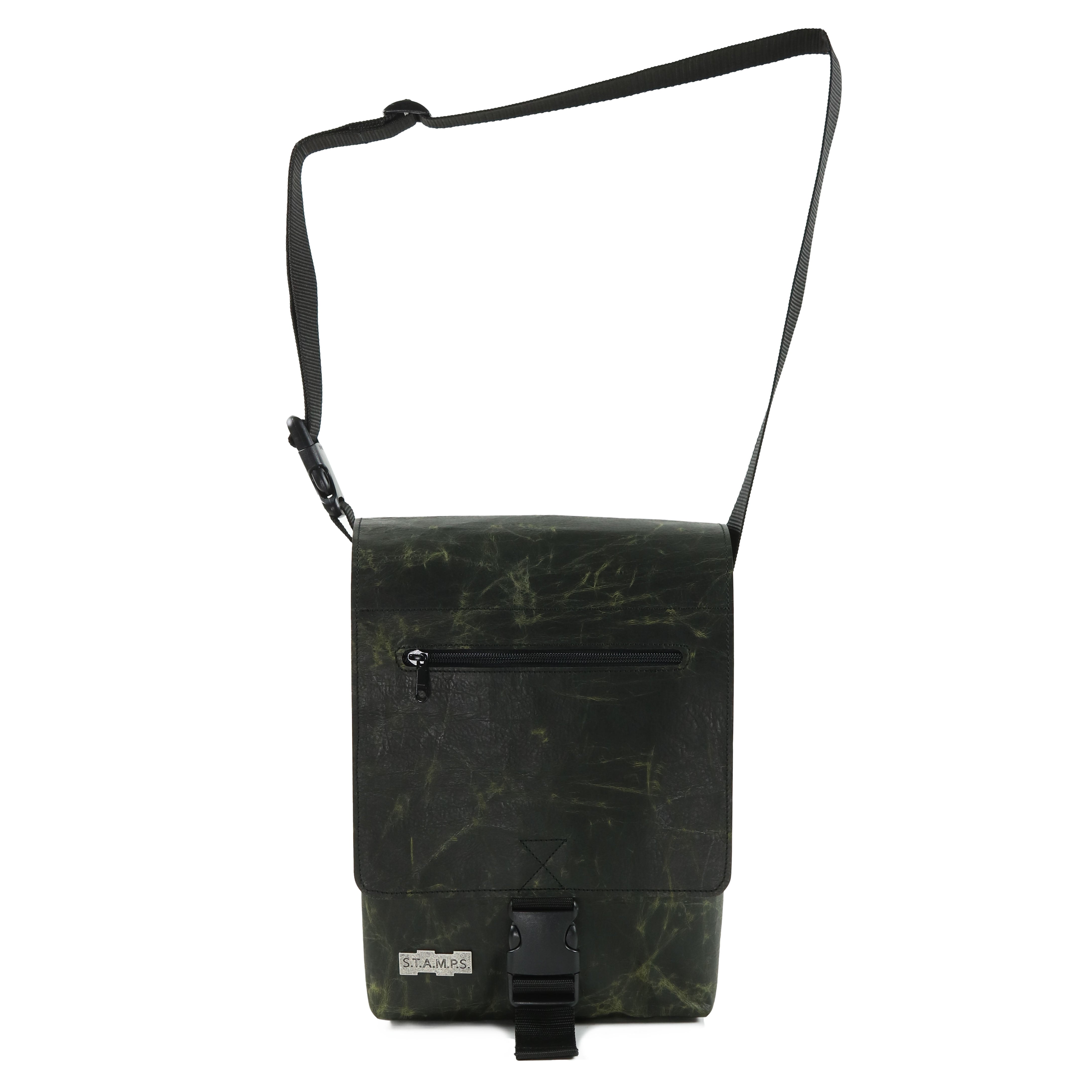 Ben-in-Derby-Petrol_106182_3410_01