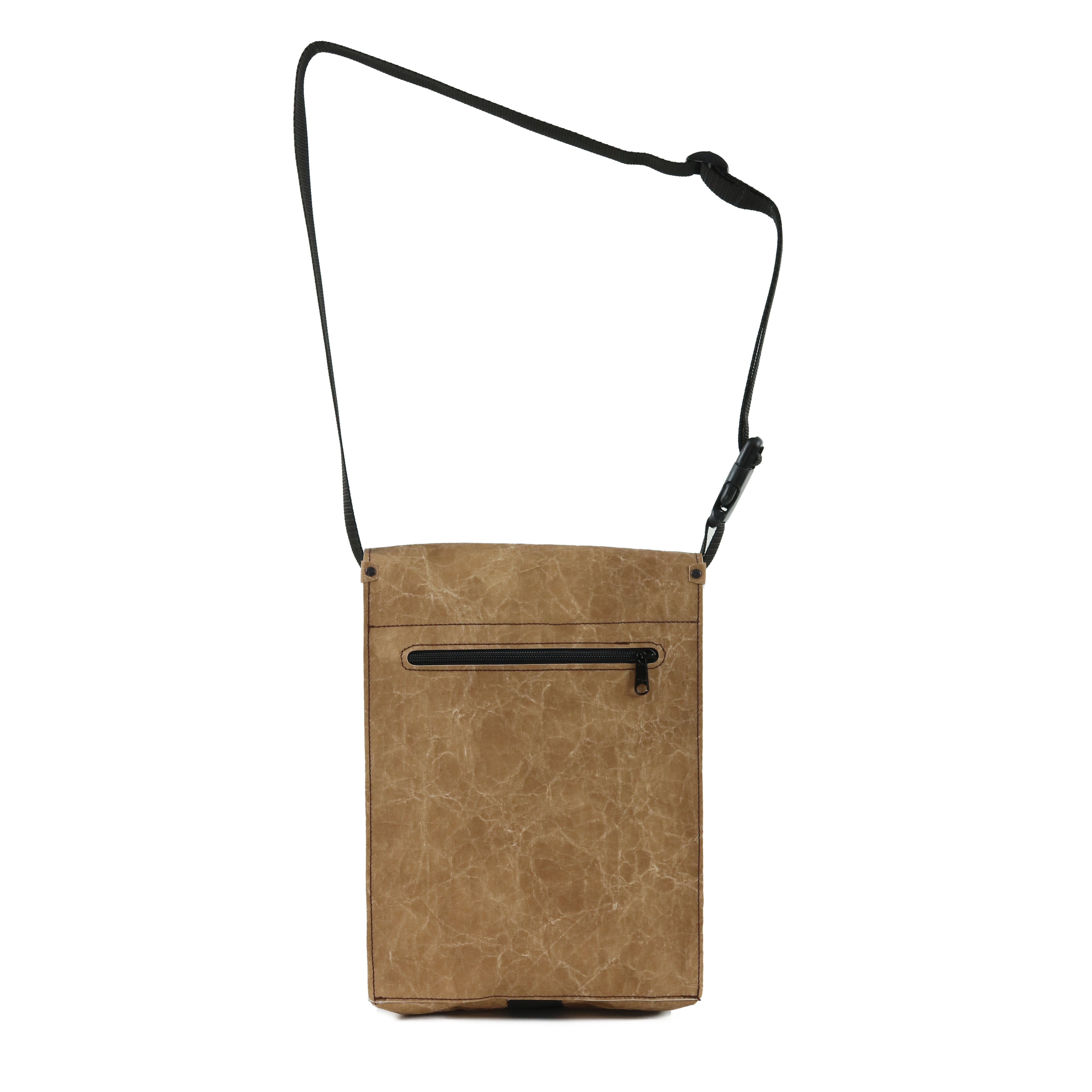 Ben-in-Derby-Sand_106182_1320_02