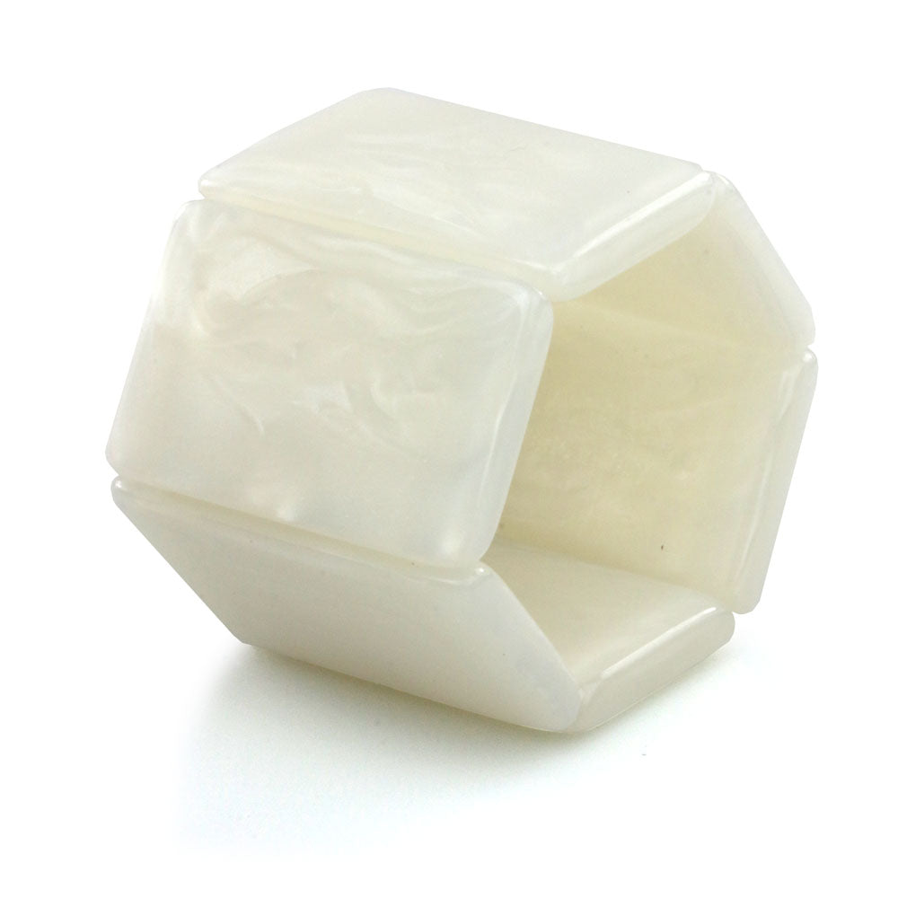 belta_pearl_102244_0200